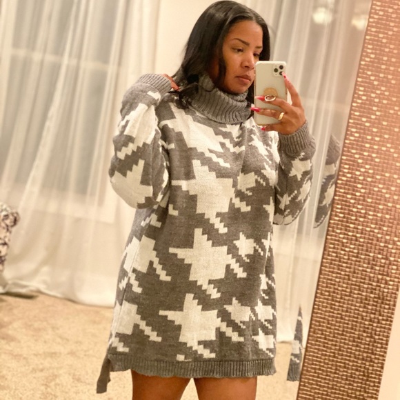 Oversized Sweater Dress - Picture 3 of 3